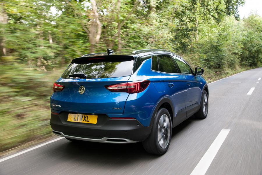  Vauxhall Grandland X Turbo 2017 года  (фото 12 из 17)